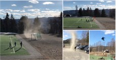 Mini tornado forma-se em campo de futebol na Noruega... até a baliza tirou do lugar!