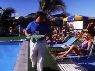 Hot Resort (1985) 1/2