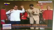 Maduro baila mientras reprimen a la marcha opositora en Caracas