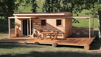 Ditch your nail and hammer. Build your dream house in just 2 days using only wooden bricks.
