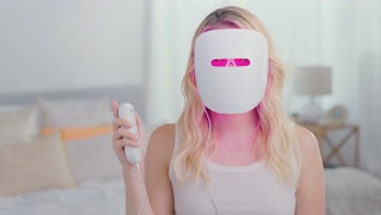 People are going crazy over this light therapy mask for acne