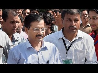 Kejriwal gets a taste of his own medicine as a man protest outside his home