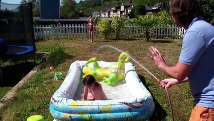 CHALLENGE Jeux Olympique  # Piscine  & Tobogan à EAU