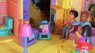 Paw Patrol Surprise Birthday Party for Dora The Explorer with Swiper and the Map !