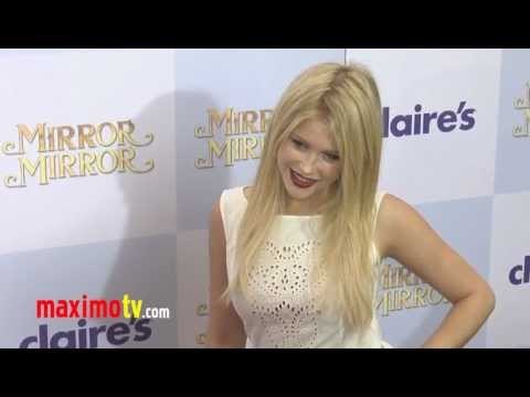 Renee Olstead at Mirror Mirror Premiere Arrivals
