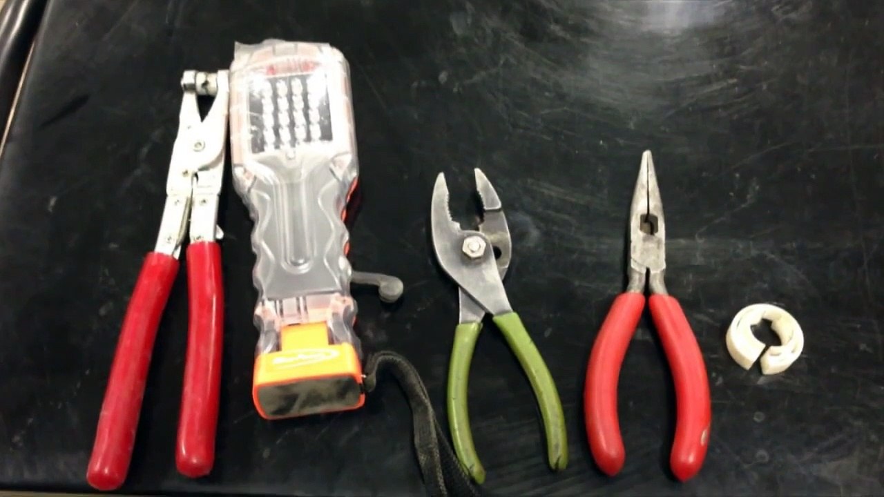 Replacing Broken Heater Hose Connector OChevy S