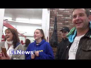 justin bieber fan in tears after wearing his hat and glasses - EsNews Boxing
