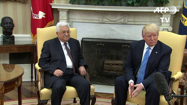 Trump recibe al líder palestino y oficia de pacificador