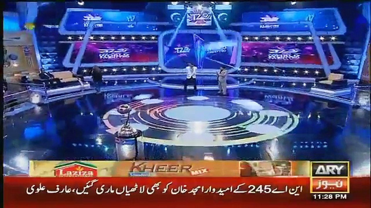 Umer Sharif Starts Insulting Basit Ali Infront Of Neelum Muneer