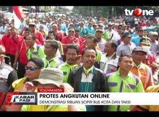 Ribuan Sopir Bus Kota dan Taksi Protes Angkutan Online