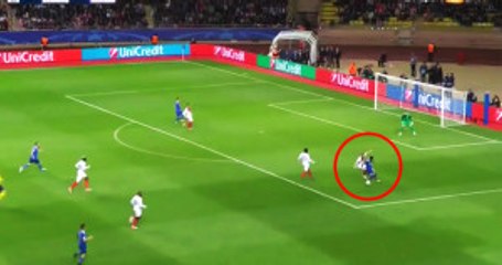 Juventus'lu Dani Alves, Monaco Maçında Asistin Kitabını Yazdı