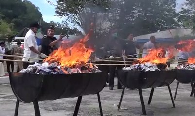 Bea Cukai Teluk Bayur Bakar Ribuan Barang Sitaan