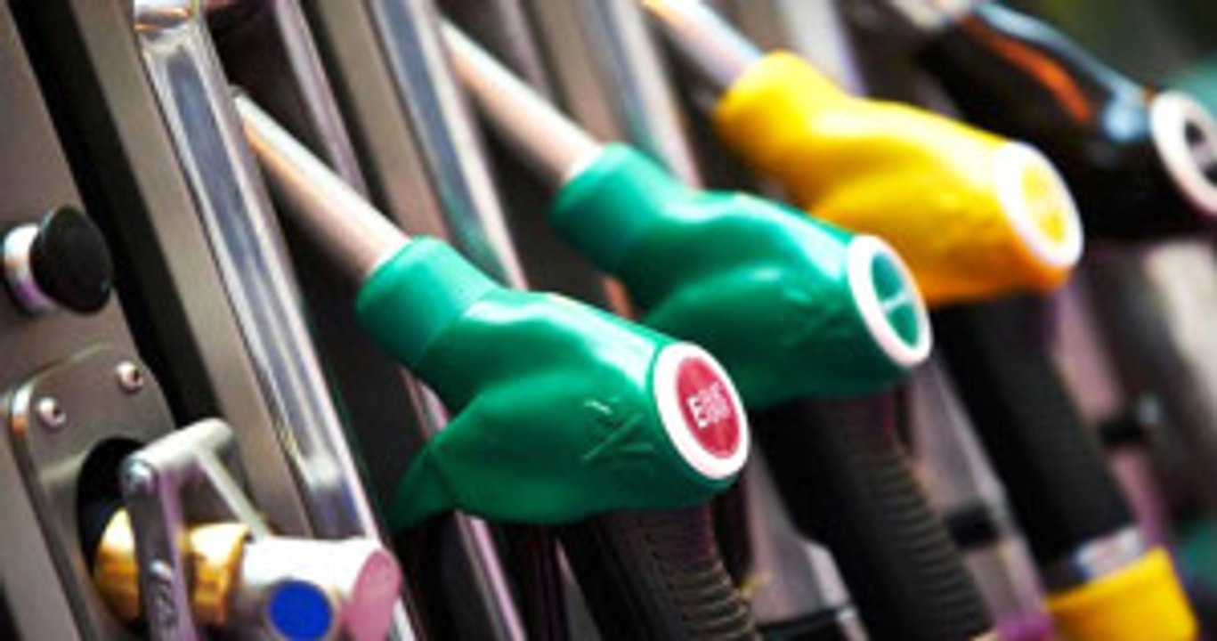 Benzinde 8 Kuruş, Motorinde 10 Kuruş İndirim Bekleniyor