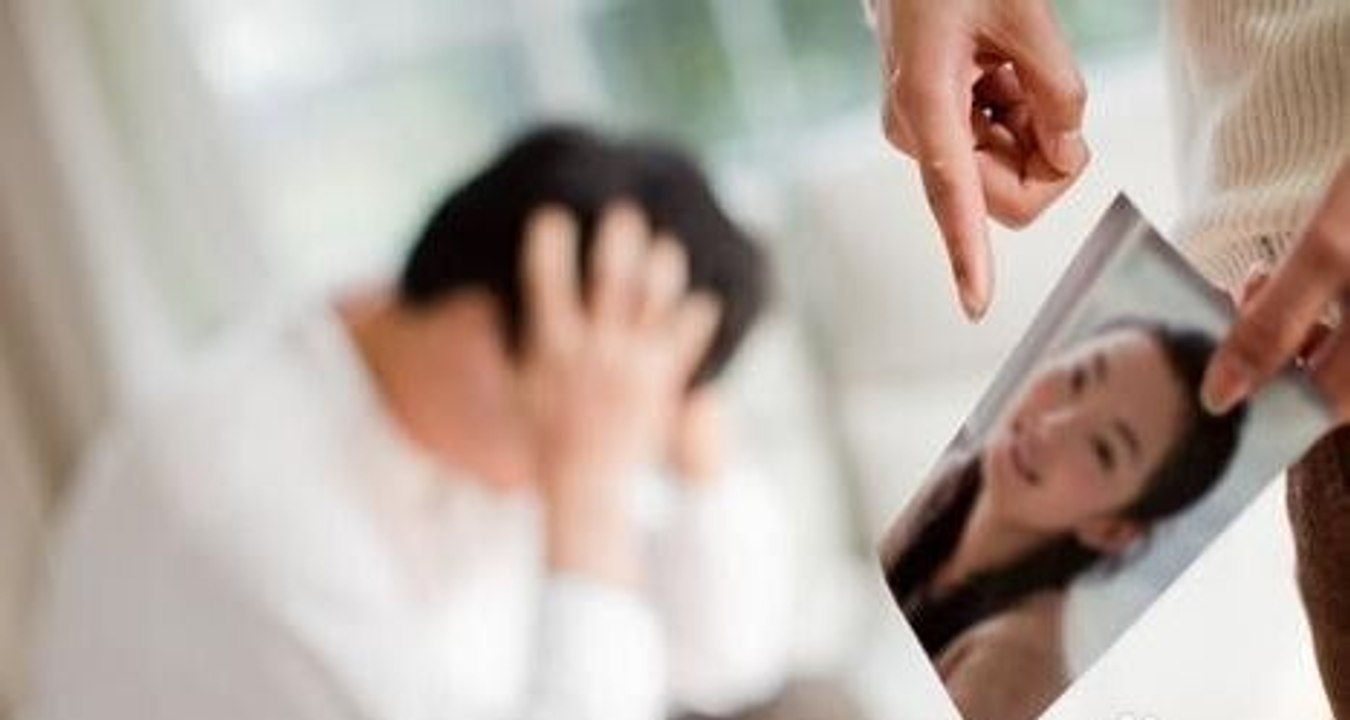 勁爆曝光【已婚女子出軌與情人同居半年，竟不知對方是女人