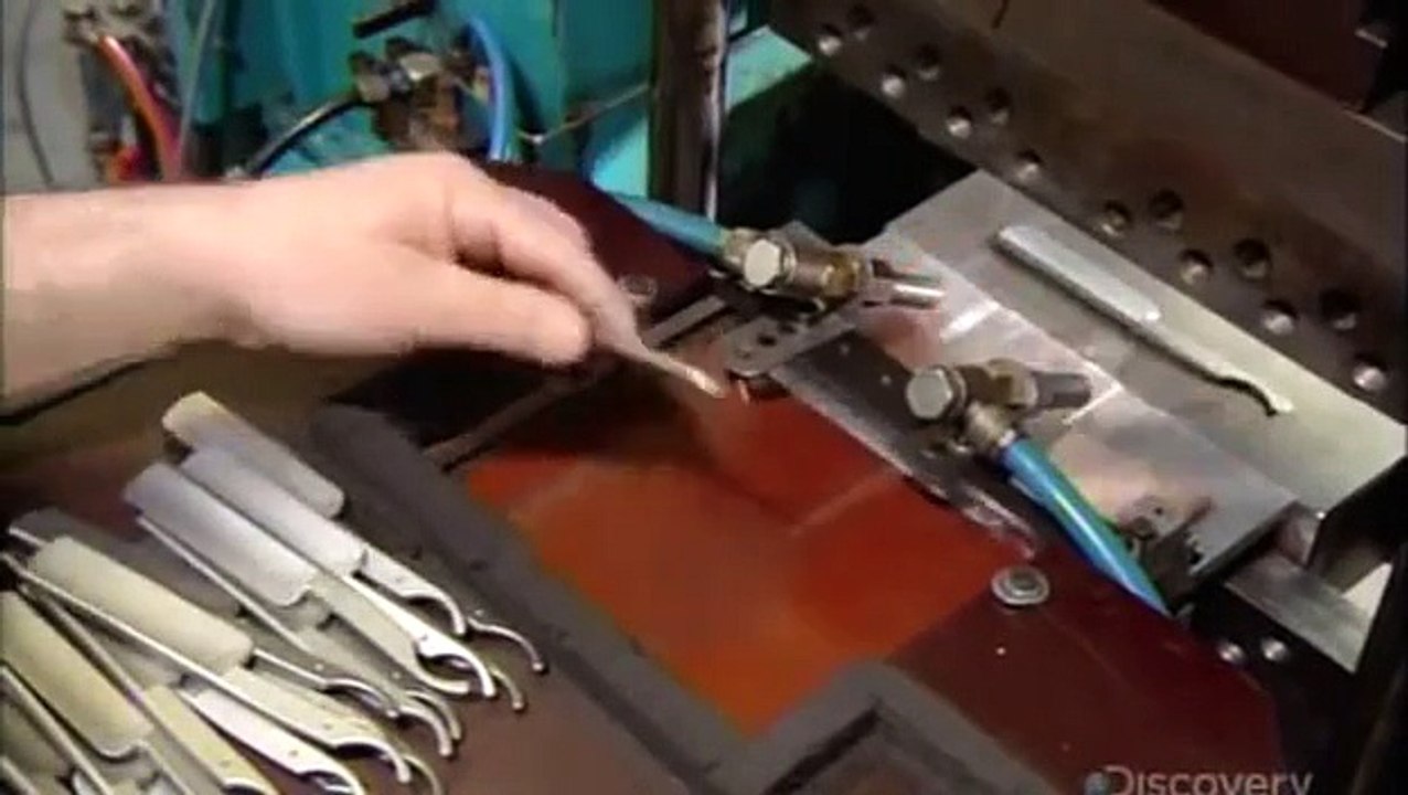 How It’s Made Straight Razors