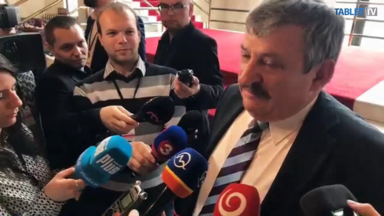 ZÁZNAM: Brífing poslanca NR SR A. Hrnka