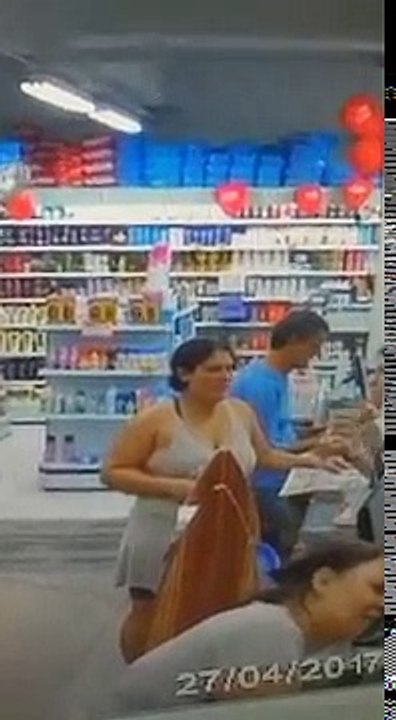 Un homme est abattu après avoir refusé de vider ses poches