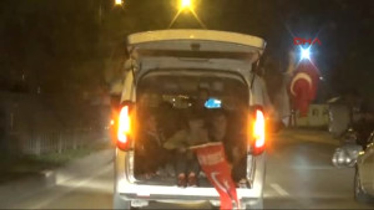 Adana'da Asker Uğurlama Coşkusu