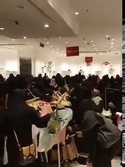 Saudi Women in shopping mall