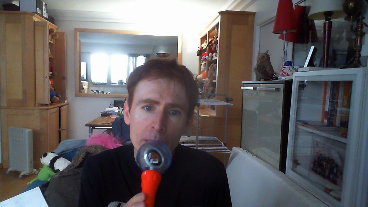 Wiwi égratigne "that's the way i've always heard it should be" de Carly Simon