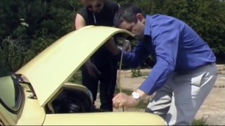 Mr. Bean – Rowan Atkinson recording car sounds!-g8Sh_s2XIEI