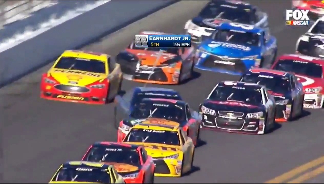 Nascar Sprint Cup Series 2016. Daytona 500. Dale Earnhardt Jr Crash