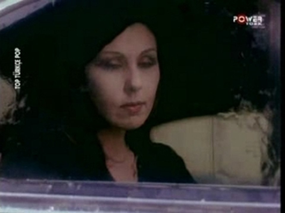 Nilüfer - Cok Uzaklarda by Aluxton