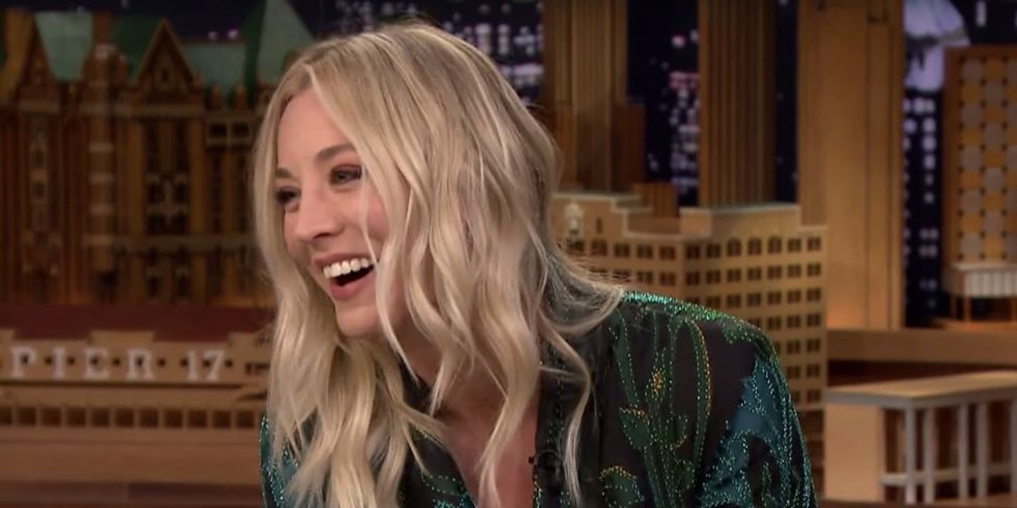 Kaley Cuoco Sings The Big Bang Theory Theme Song