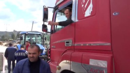 Tokat'ta Nakliyecilerin Eylemine Polis Müdahalesi