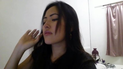 Chinese girl chahun main ya na - sings hindi song  Awesome voice