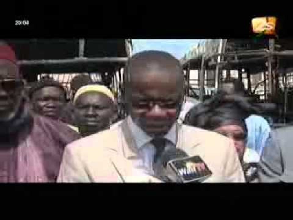 Réaction du Ministre des transports suite à l'incendie des bus -  JT français du 26 avril 2012