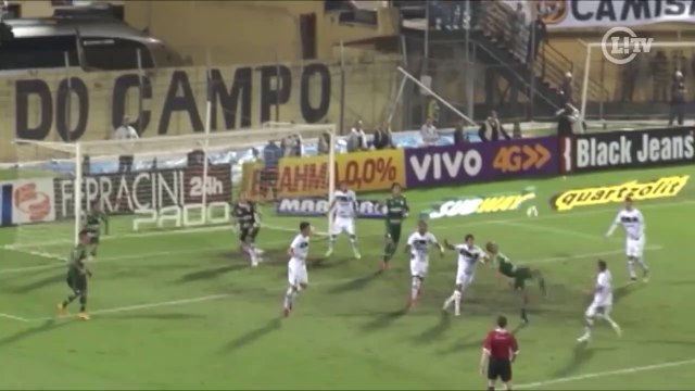 Relembre golaço de Vitor Hugo pelo Palmeiras