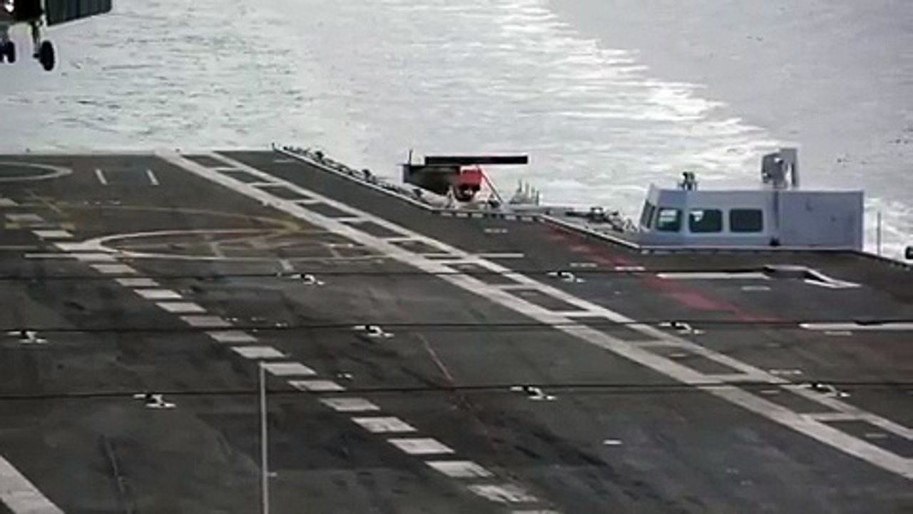 Landing on carrier