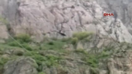 Hakkari Dağda Mahsur Kalan 3 Kişiyi Mehmetçik ve Afad Ekipleri Kurtardı
