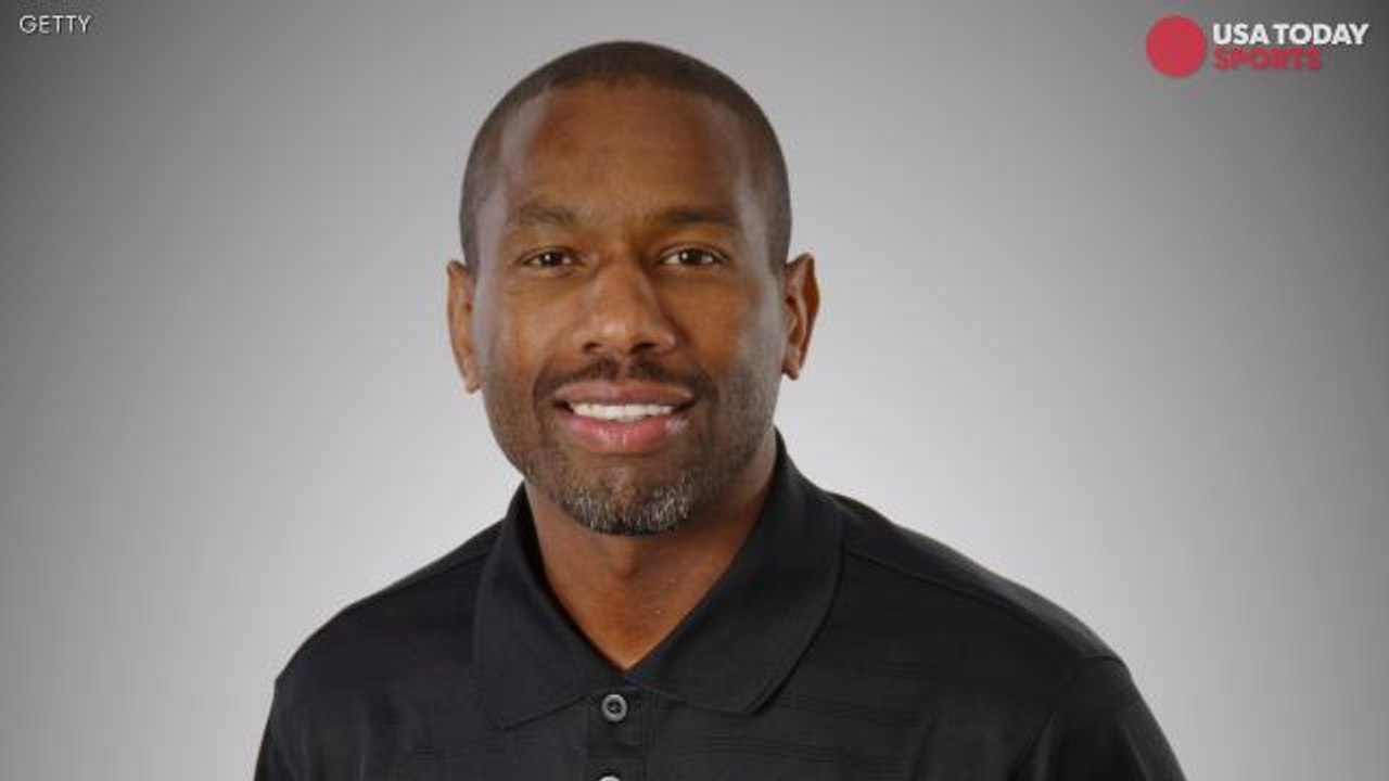 Ex-NBA player charged with indecent exposure; he says he was relieving himself