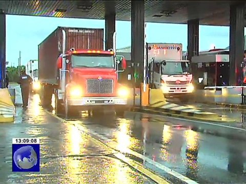 Transportistas esperan resolución de autoridades acerca de cobro de peajes en la vía Alóag-Santo Domingo