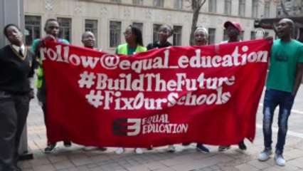 Güney Afrika'da Öğrenciler Protesto Düzenledi