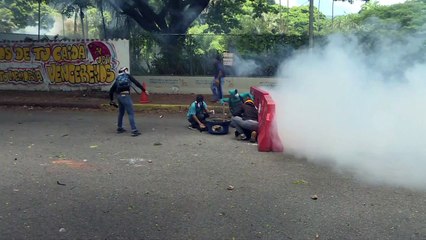 Número de mortos na Venezuela sobe para 33