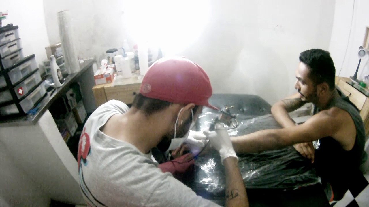 tatuando o pedro (2)