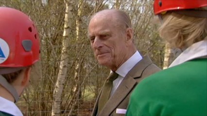 زوج ملكة بريطانيا يعتزل العمل العام