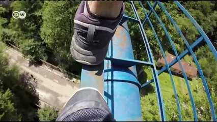 La estrella rumana de Slackline Flaviu Cernescu | Euromaxx