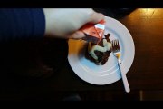 Bolo de chocolate com leite condensado - ASMR
