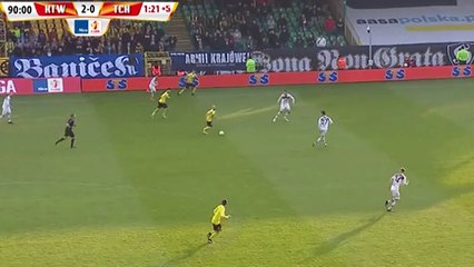 Szalony Iob z 40m i goI po plecach bramkarza.