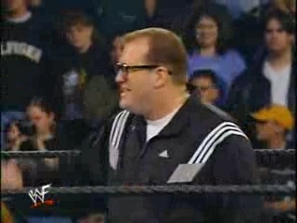 [ Royal Rumble 2001 ] Kane entrance