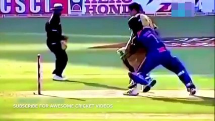 M S DHONI UNBELIEVABLE BATTING AGAINST AUSTRALIA -- DHONI ANGRY MOMENTS