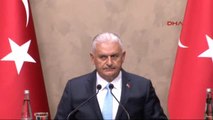 Başbakan Yıldırım; Birinin, Bir Başkasına Makam Ikramı Demokrasiye Uyan Bir Şey Değil