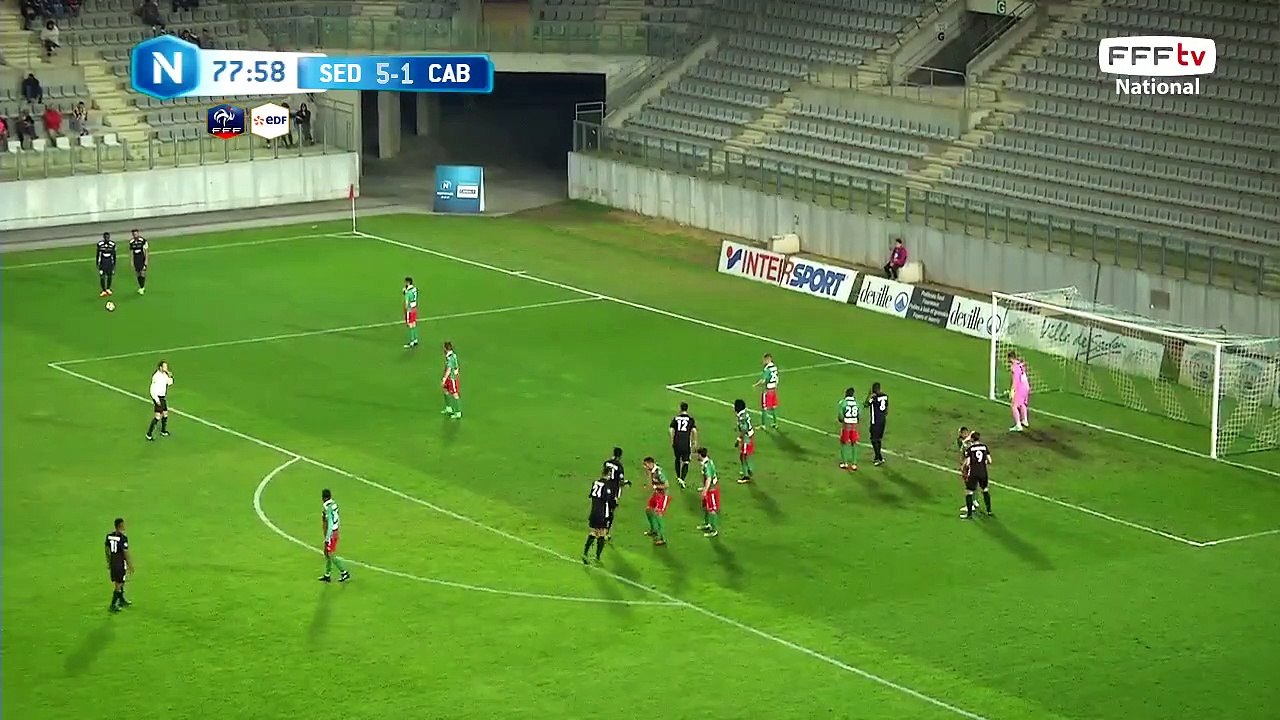 Coup franc direct !