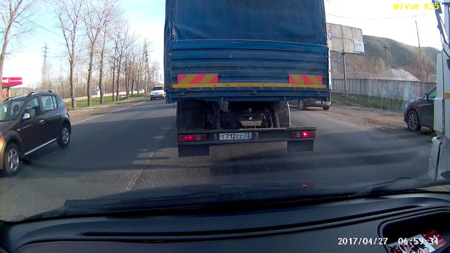 Terrible accident en Russie, un camion fonce dans un bouchon