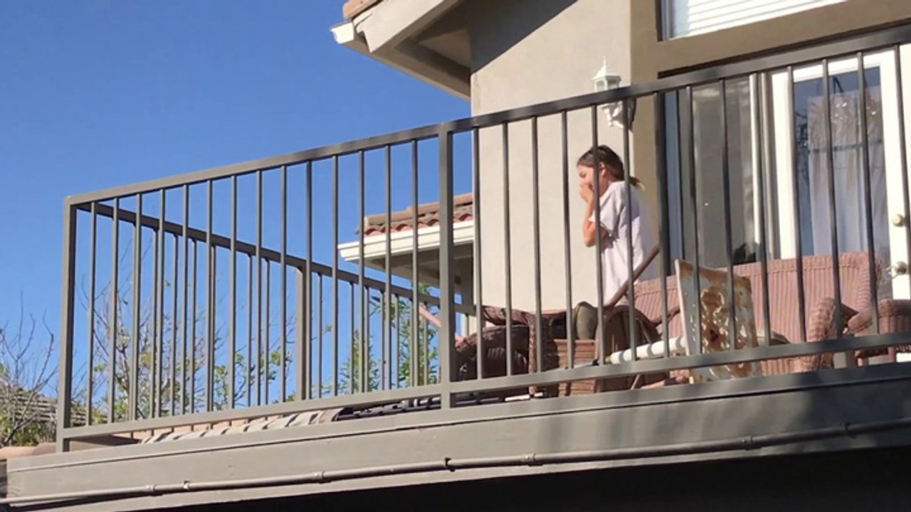 Il réveille sa femme en musique pour son anniversaire