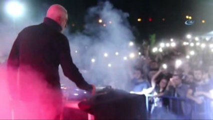 Gençler, Dj Suat Ateşdağlı Eşliğinde Eğlenceye Doydu